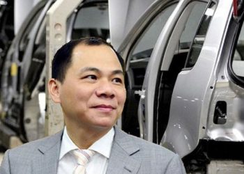 Đỏ sàn, bốc hơi vài chục tỷ USD, đại gia vẫn dồn dập báo lãi kỷ lục