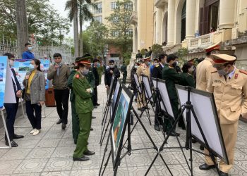 Khai mạc trưng bày chuyên đề “Tuổi trẻ chung tay bảo vệ chủ quyền biển đảo”